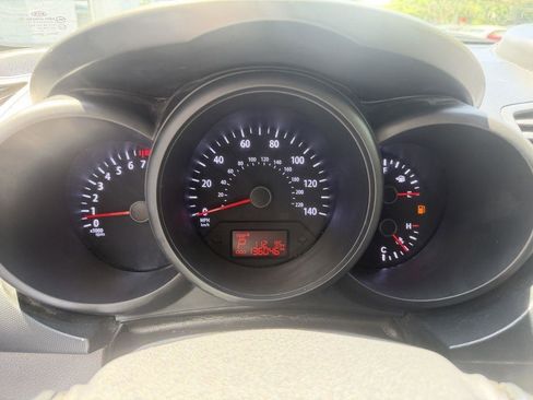 Used 2013 Kia Soul FWD image 8