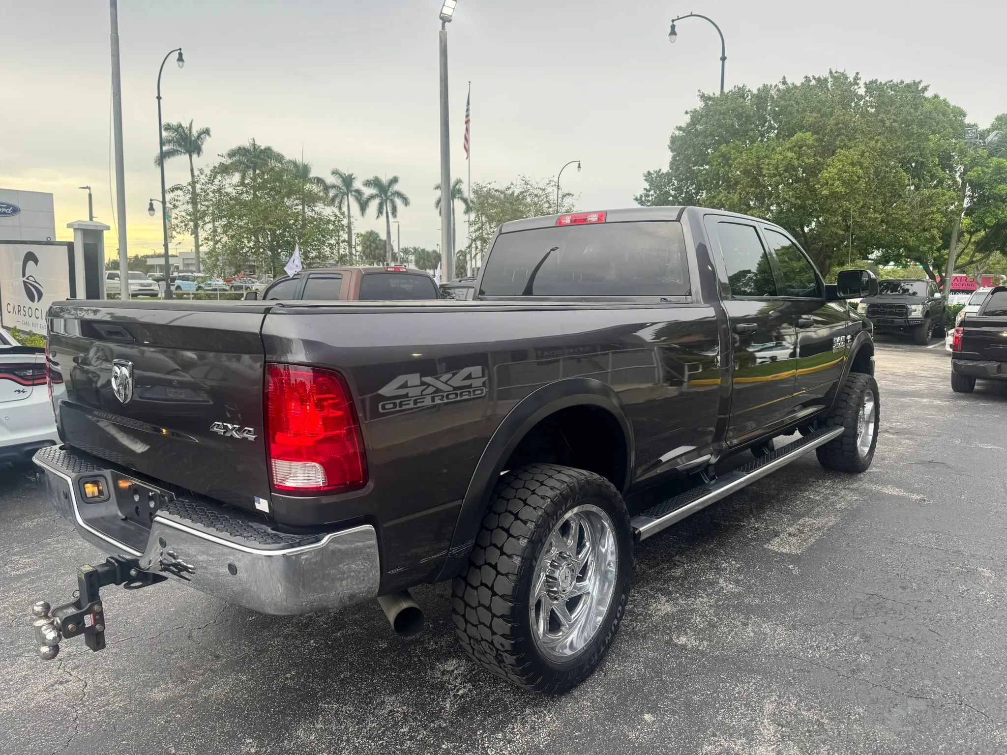 Used 2018 RAM 2500 Tradesman w/ Chrome Appearance Group AWD/4WD image 5
