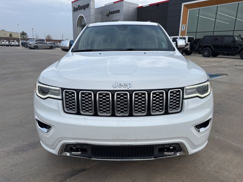 Used 2019 Jeep Grand Cherokee Overland image 2
