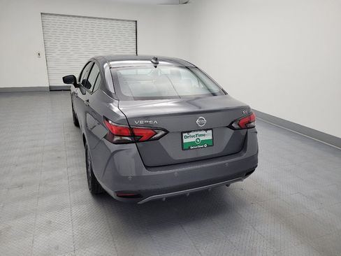 Used 2021 Nissan Versa SV FWD image 6