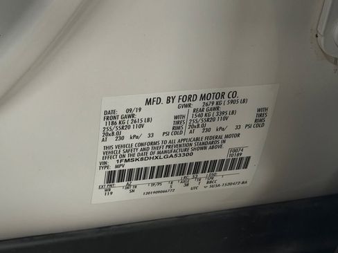Used 2020 Ford Explorer XLT w/ Equipment Group 202A AWD/4WD image 36