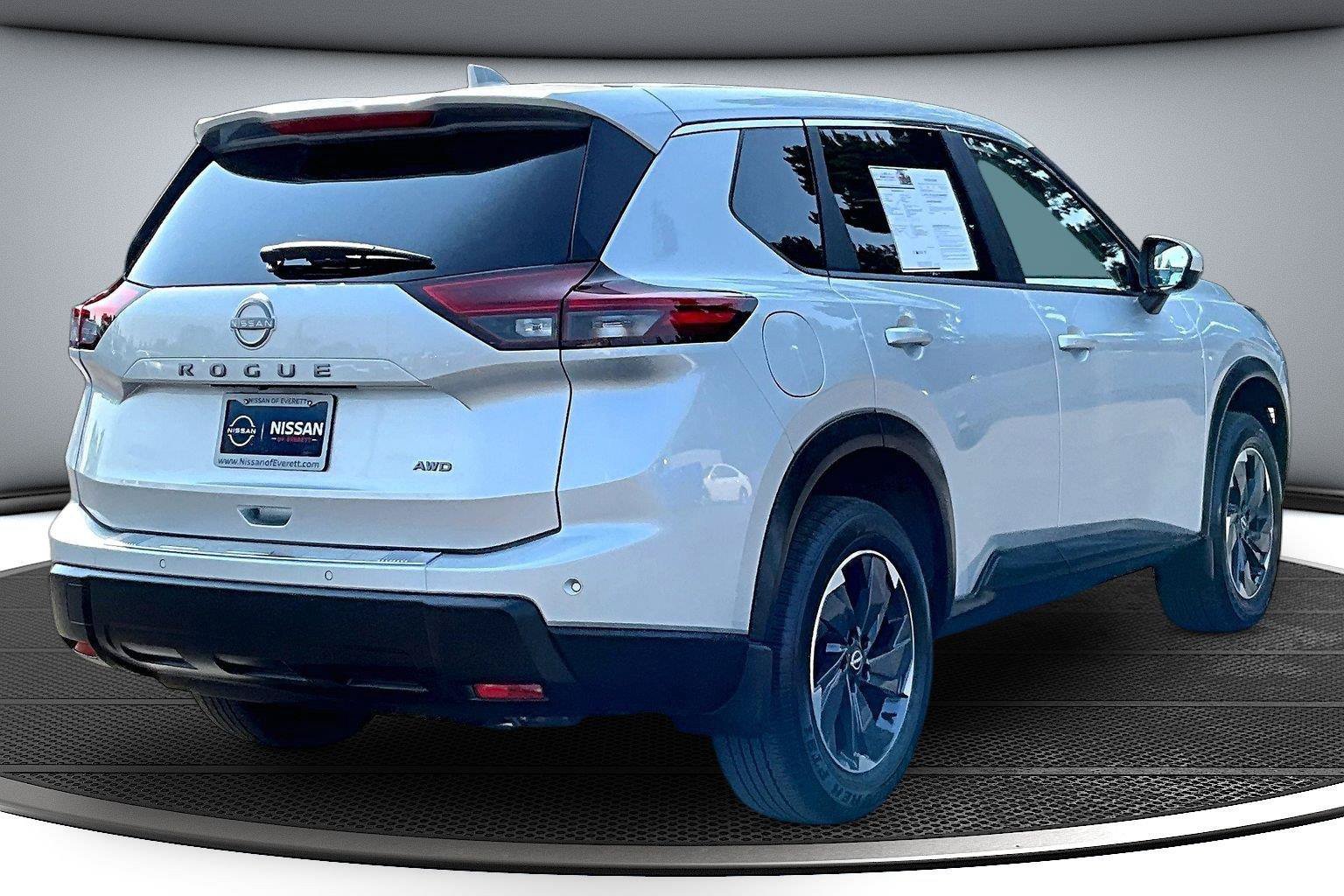Used 2025 Nissan Rogue SV AWD/4WD image 7