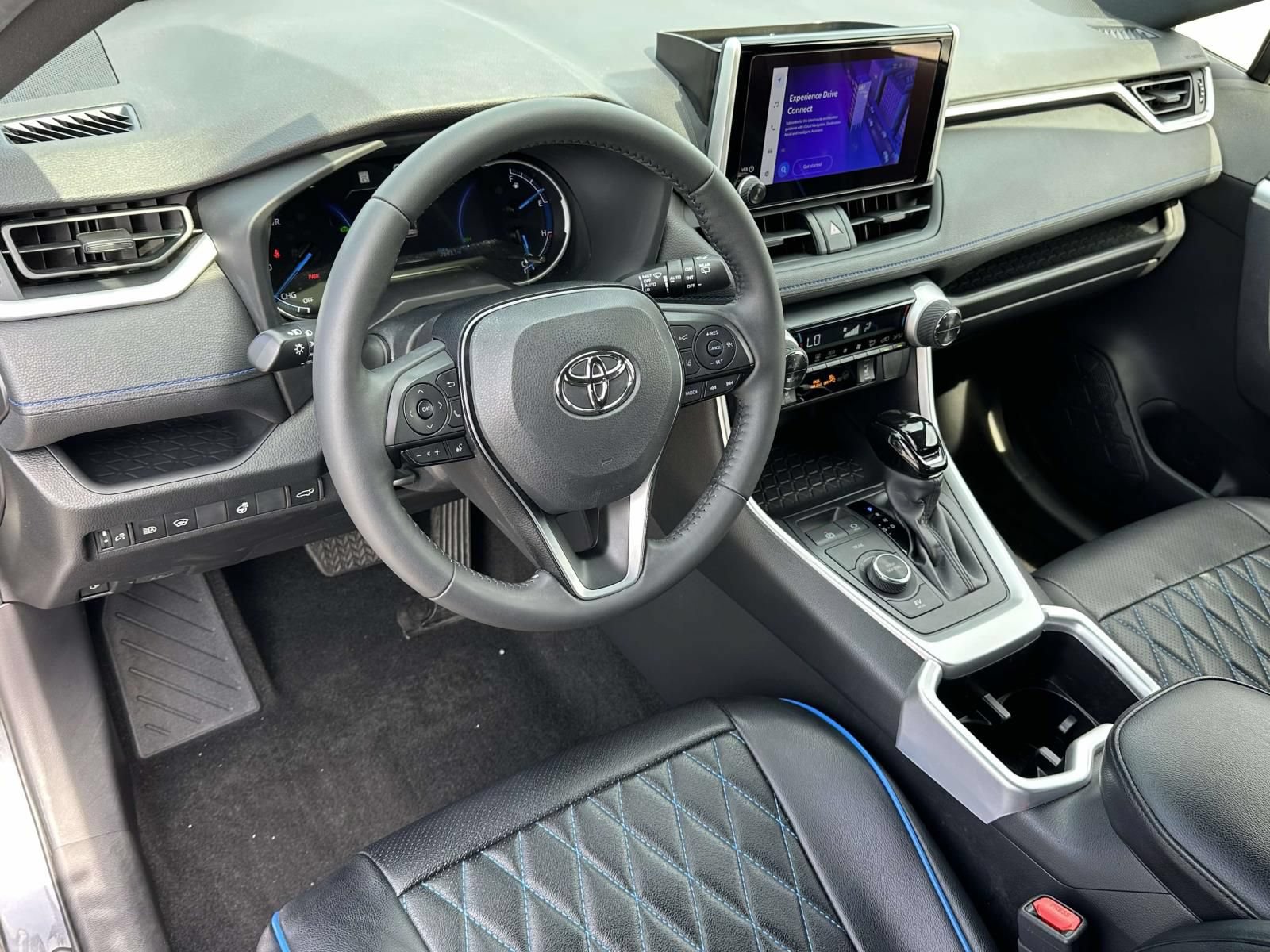 Used 2023 Toyota RAV4 SE w/ Convenience Package AWD/4WD image 9