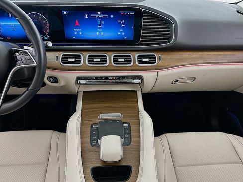 Used 2025 Mercedes-Benz GLE 350 4MATIC w/ AMG Line Exterior image 11