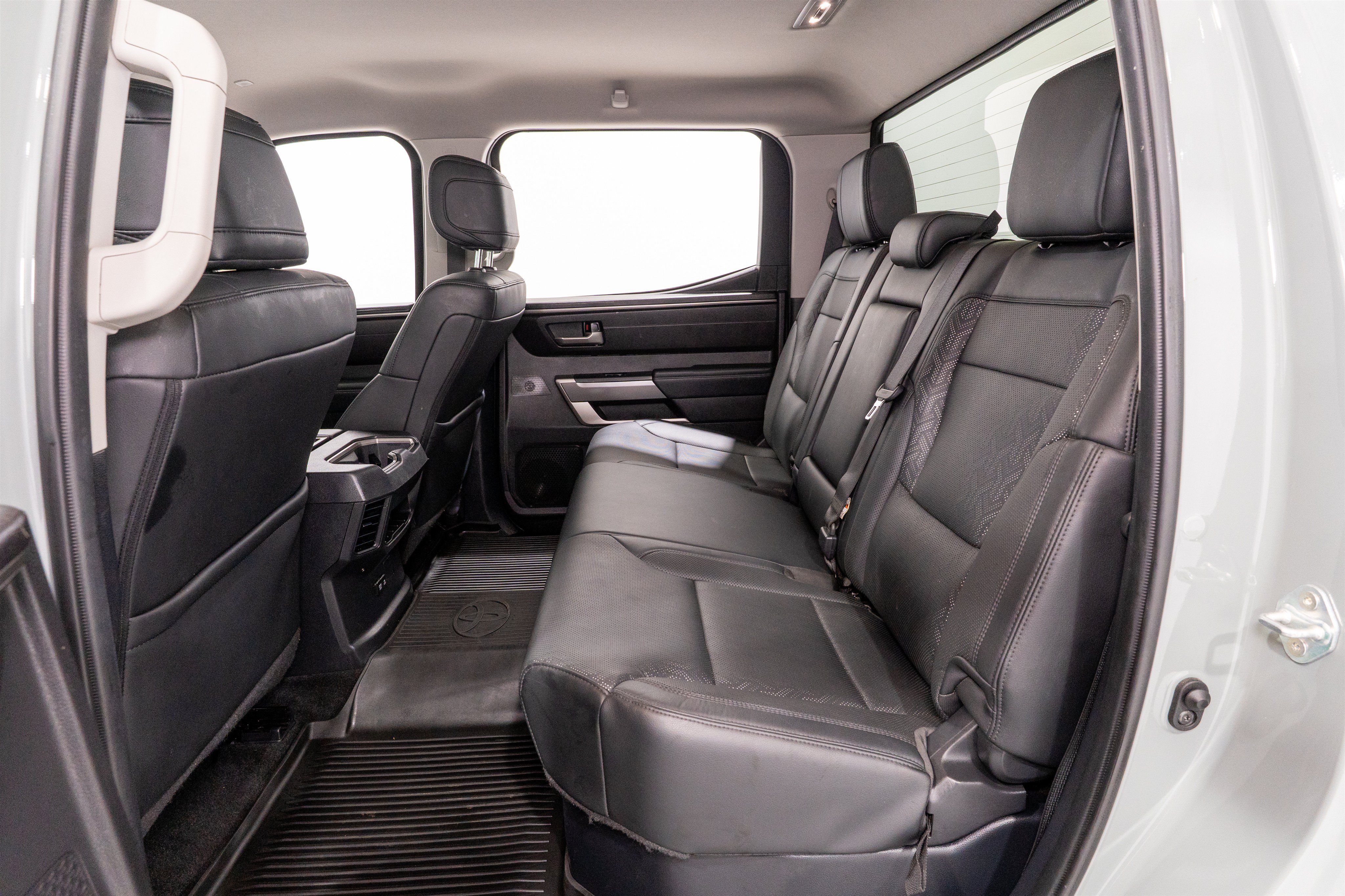 Used 2024 Toyota Tundra SR5 w/ SR5 Premium Package AWD/4WD image 31