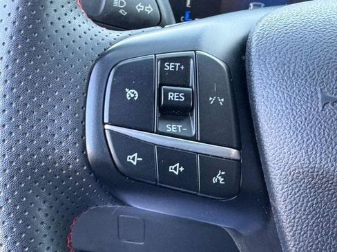 Used 2023 Ford Escape ST-Line image 17