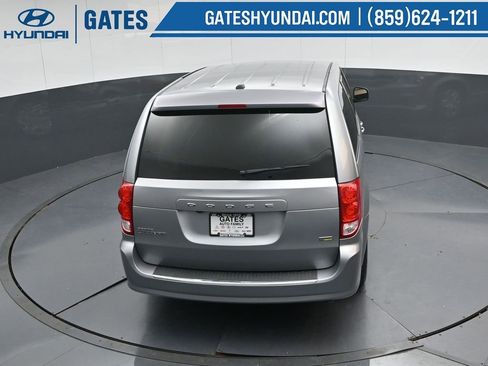 Used 2018 Dodge Grand Caravan SE w/ UConnect Hands-Free Group image 37