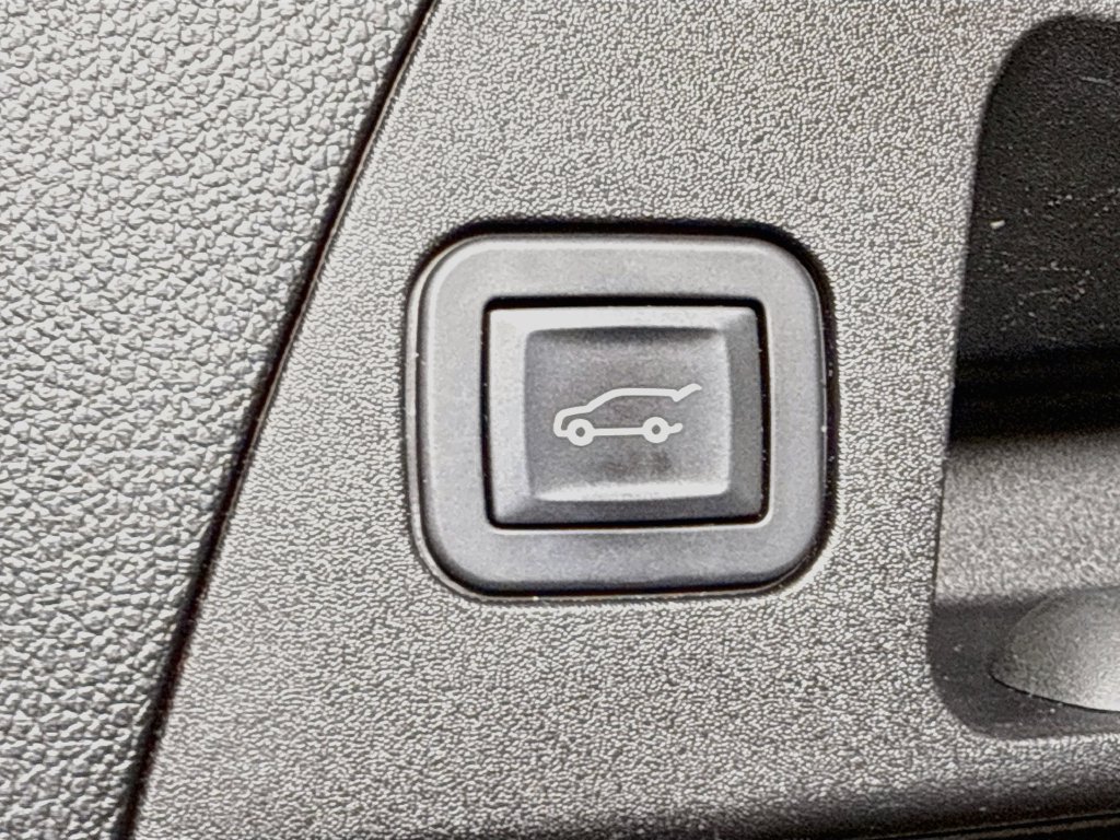 Used 2019 Buick Envision Premium w/ LPO, Cargo Package AWD/4WD image 28