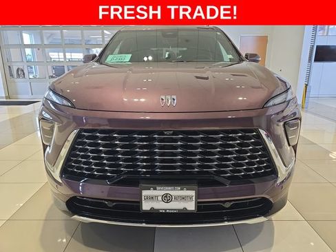 Used 2025 Buick Enclave Avenir w/ Super Cruise Package AWD/4WD image 8