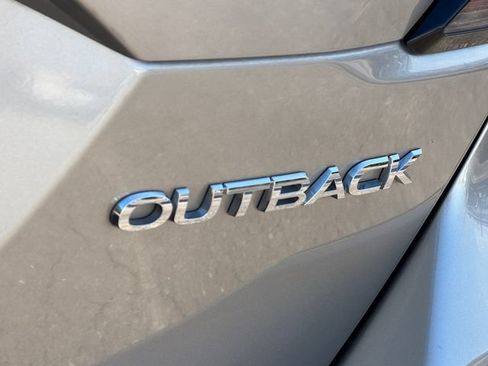 Used 2020 Subaru Outback Limited AWD/4WD image 9
