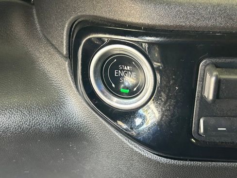 Used 2024 Chevrolet Silverado 2500 LT image 42