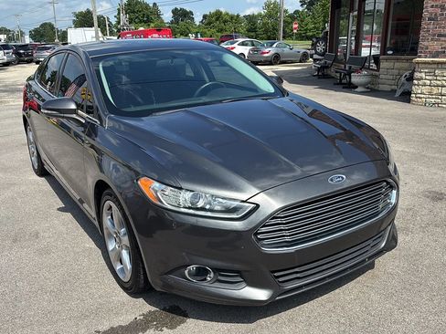 Used 2015 Ford Fusion SE w/ Equipment Group 201A FWD image 20