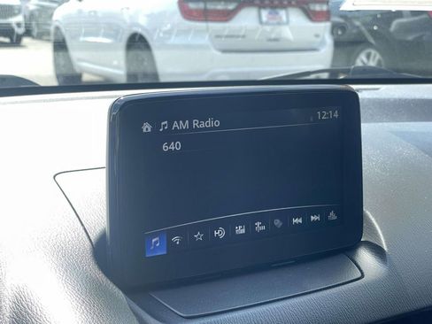 Used 2020 Toyota Yaris LE image 13