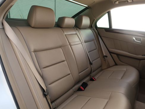 Used 2013 Mercedes-Benz E 350 BlueTEC Sedan image 37