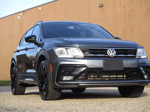 Used 2021 Volkswagen Tiguan SE R-Line image 46