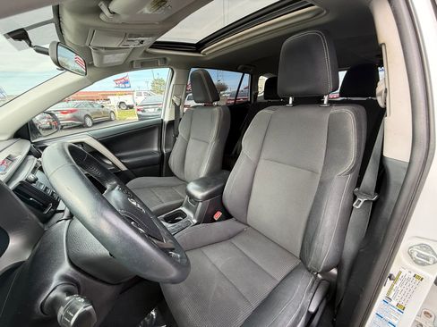 Used 2016 Toyota RAV4 XLE image 19