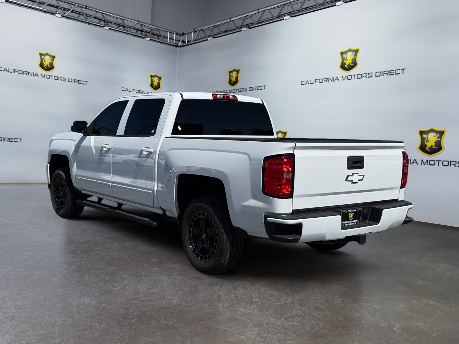 Used 2017 Chevrolet Silverado 1500 LT w/ All Star Edition AWD/4WD image 3