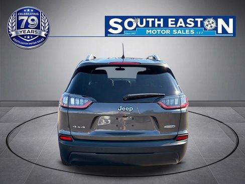 Used 2020 Jeep Cherokee Latitude Plus w/ Cold Weather Group AWD/4WD image 4