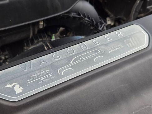 Used 2024 Jeep Grand Wagoneer L Series III AWD/4WD image 42
