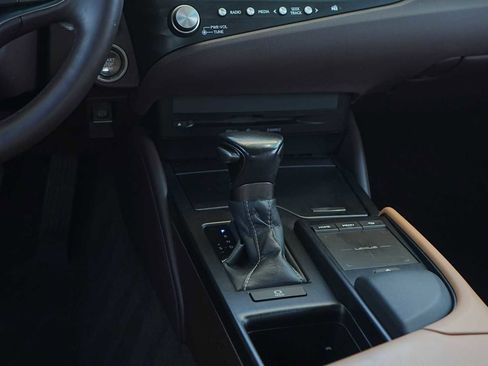 Used 2021 Lexus ES 350 w/ Accessory Package 2 image 21