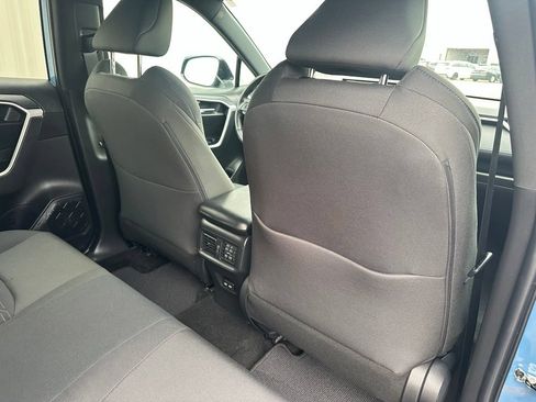 Used 2022 Toyota RAV4 SE AWD/4WD image 29