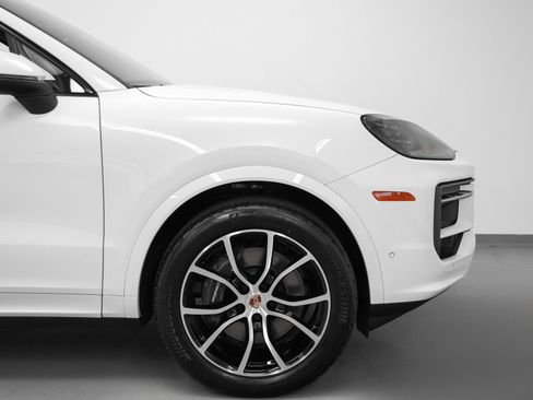 Certified 2026 Porsche Cayenne Coupe AWD/4WD image 14