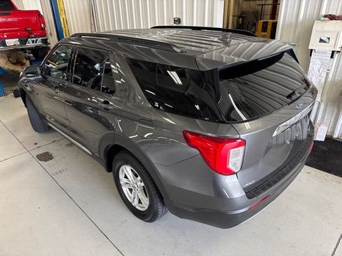 Used 2020 Ford Explorer XLT w/ Equipment Group 202A AWD/4WD image 6
