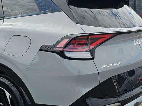 Used 2023 Kia Sportage SX image 38