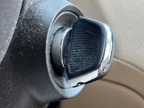 Used 2010 Cadillac CTS Premium image 22