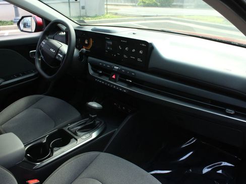 Used 2025 Kia K4 FWD image 22