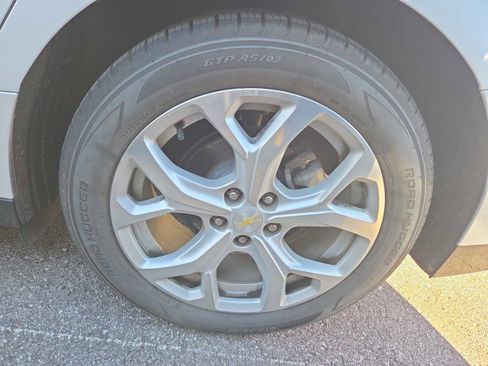 Used 2018 Chevrolet Volt Premier w/ Driver Confidence Package image 6