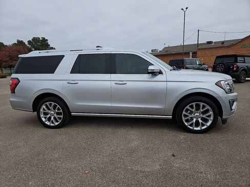 Used 2019 Ford Expedition Max Platinum image 12