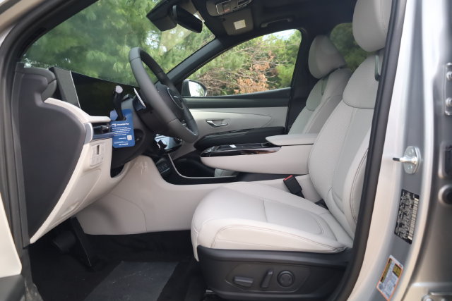 New 2026 Hyundai Tucson Limited AWD/4WD image 13