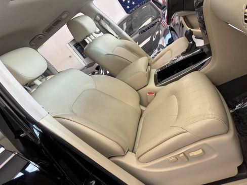 Used 2017 INFINITI QX80 2WD w/ Driver Assistance Package image 25