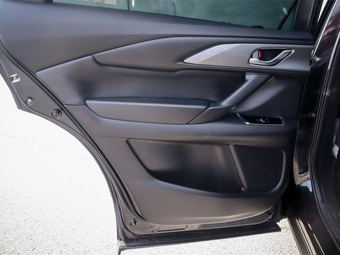 Used 2023 MAZDA CX-9 Touring Plus image 28