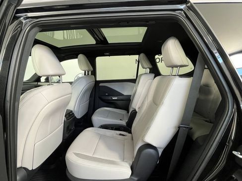 Used 2025 Lexus TX 350 AWD w/ Technology Package image 22