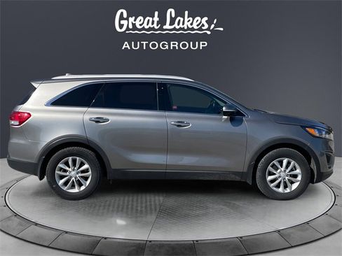 Used 2018 Kia Sorento LX image 6
