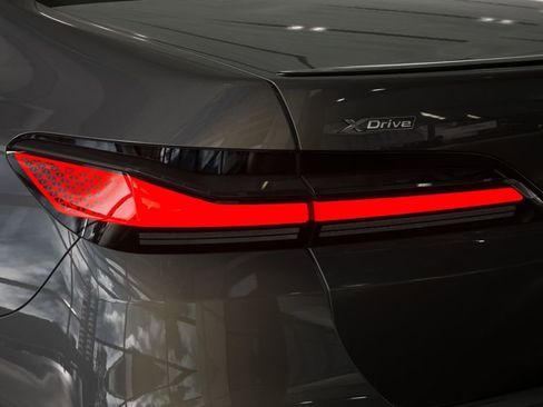 New 2026 BMW 750e xDrive w/ Executive Package image 34