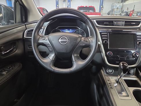Used 2023 Nissan Murano SV image 14