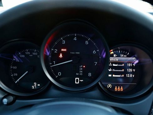 New 2026 Porsche Macan image 33