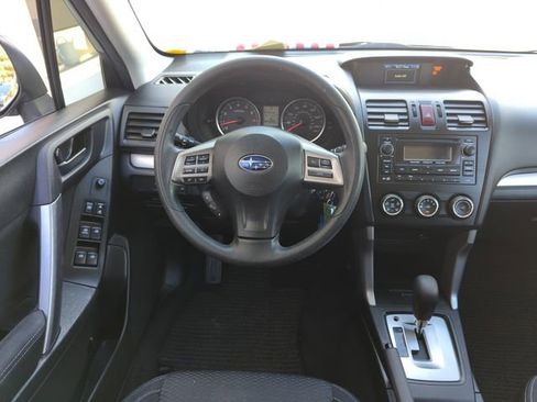 Used 2015 Subaru Forester 2.5i w/ Alloy Wheel Package AWD/4WD image 18