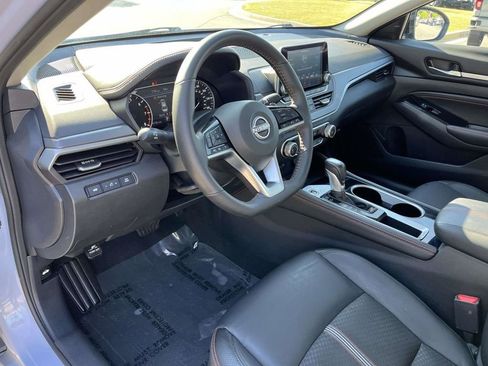 Used 2023 Nissan Altima 2.5 SR FWD image 15