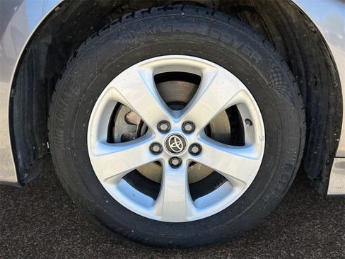 Used 2020 Toyota Sienna L w/ Carpet Mat Package image 14