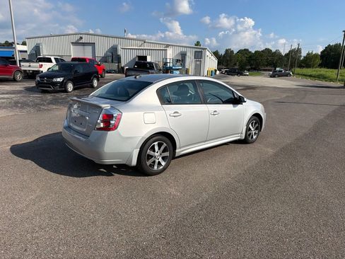 Used 2012 Nissan Sentra 2.0 SR w/ Special Edition Pkg FWD image 3
