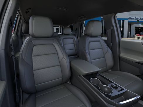 New 2027 Chevrolet Equinox LT w/ Convenience Package II FWD image 16