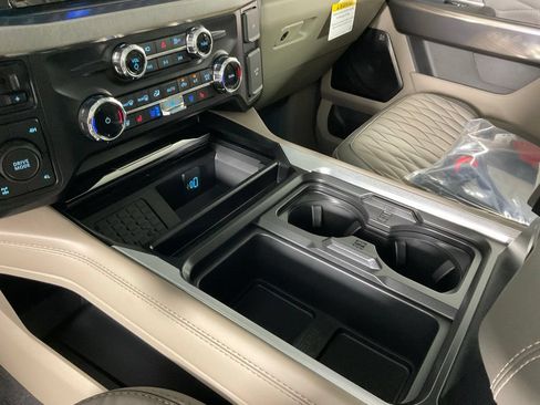 New 2026 Ford F250 Platinum w/ Platinum Plus Package AWD/4WD image 20