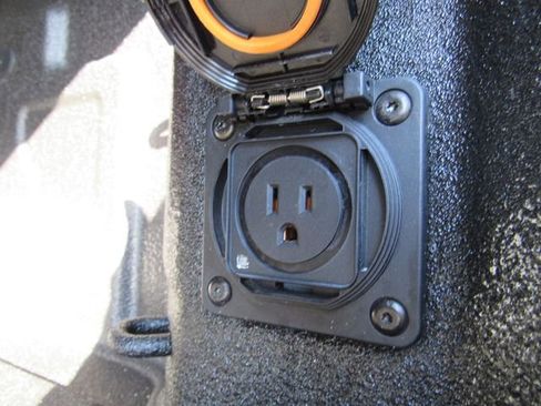 Certified 2025 GMC Sierra 1500 Denali w/ Denali Reserve Package image 37