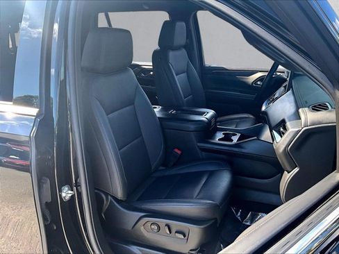 Used 2024 Chevrolet Tahoe LT RWD image 9