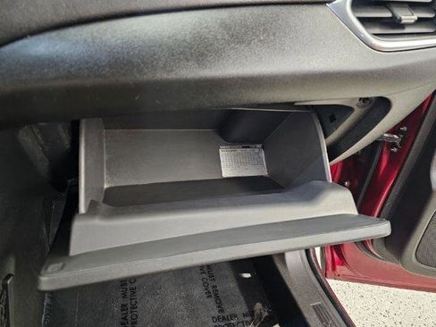 Used 2018 Chevrolet Equinox LT image 21