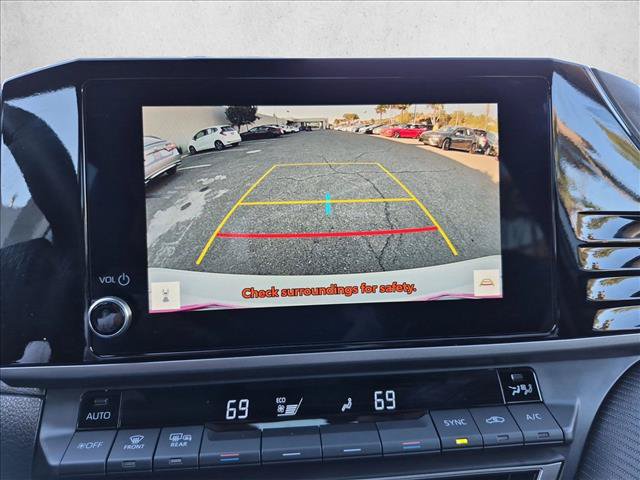 Certified 2025 Toyota Camry SE FWD image 13